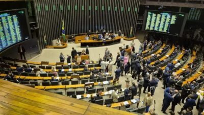 Três deputados baianos aparecem na lista de contatos de Daniel Vorcaro