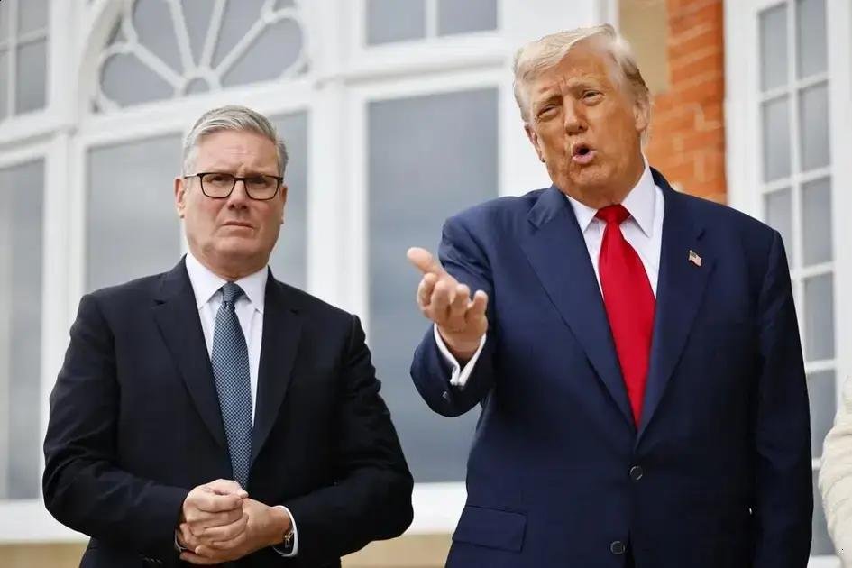 Trump critica demora do Reino Unido em enviar porta-aviões ao Oriente Médio