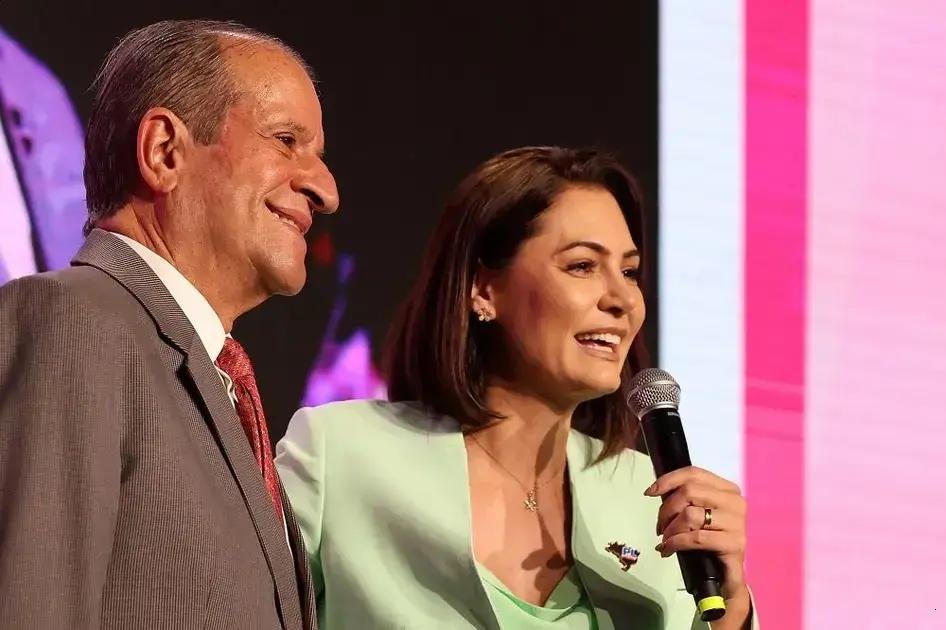 Valdemar diz que Michelle Bolsonaro é 'fenômeno' e quer ela no palanque