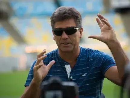 Vasco confirma Renato Gaúcho como técnico até dezembro de 2026