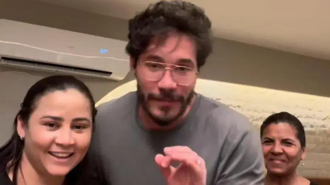 Viih Tube e Eliezer revelam que contrataram babá procurada pela polícia