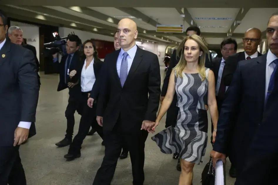Viviane Barci nega mensagem de Daniel Vorcaro e complica versão de Moraes