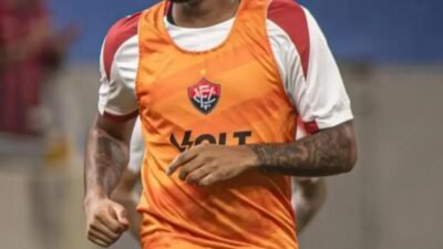 Zagueiro do Vitória tem ruptura no tendão de Aquiles e não joga mais em 2026