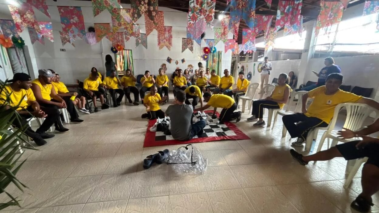 Alagoinhas promove inclusão social através de oficinas adaptadas de xadrez