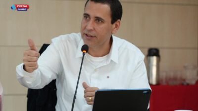 Crise na campanha de Flávio Bolsonaro é maior do que a esperada, diz petista