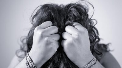 Cuidados capilares no inverno: como evitar o ressecamento e o frizz nos fios?