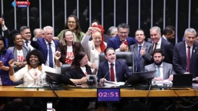 Fim da escala 6x1: Câmara aprova nova jornada de trabalho no Brasil