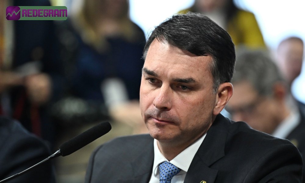 Flávio Bolsonaro e Vorcaro: os bastidores de uma conexão que agita o cenário