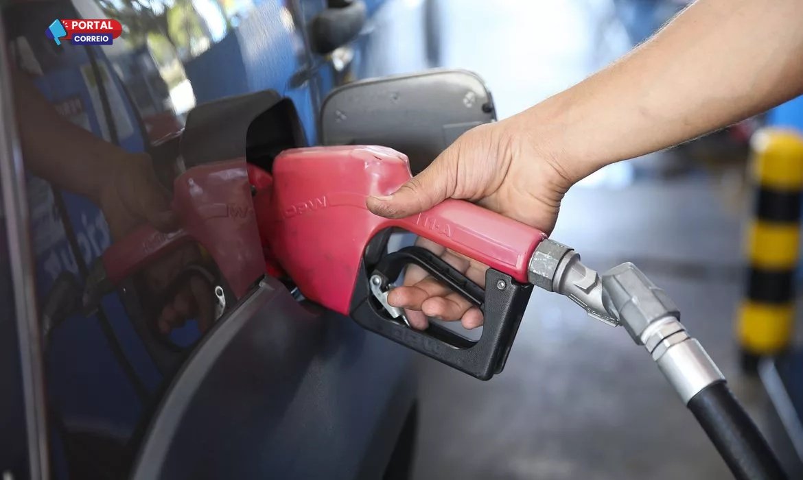 Gasolina na Petrobras: Entenda a alta de R$ 0,04 nas distribuidoras brasileiras