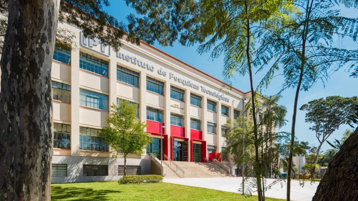 Google abre novo centro de engenharia de IA em São Paulo dentro da USP