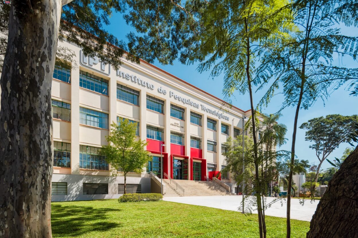 Google abre novo centro de engenharia de IA em São Paulo dentro da USP