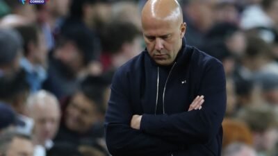 Liverpool demite Arne Slot e inicia reformulação no elenco para nova fase