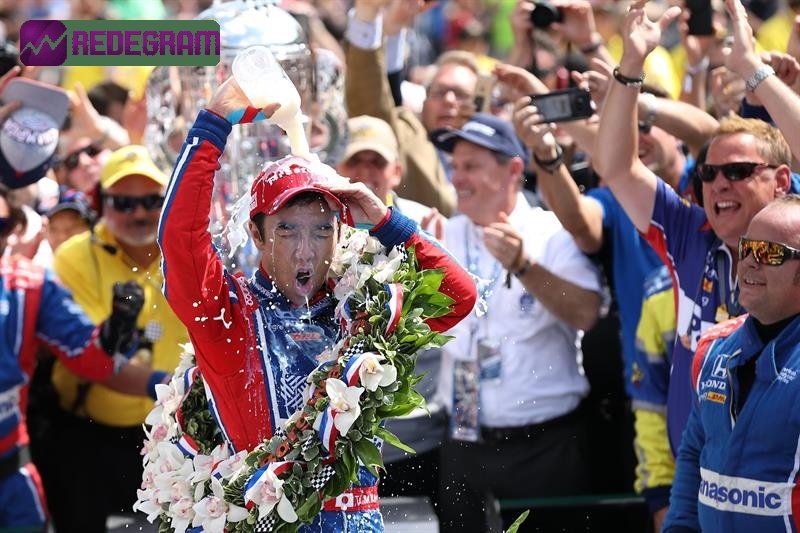 Por que o vencedor da Indy 500 bebe leite? Entenda essa tradição bizarra